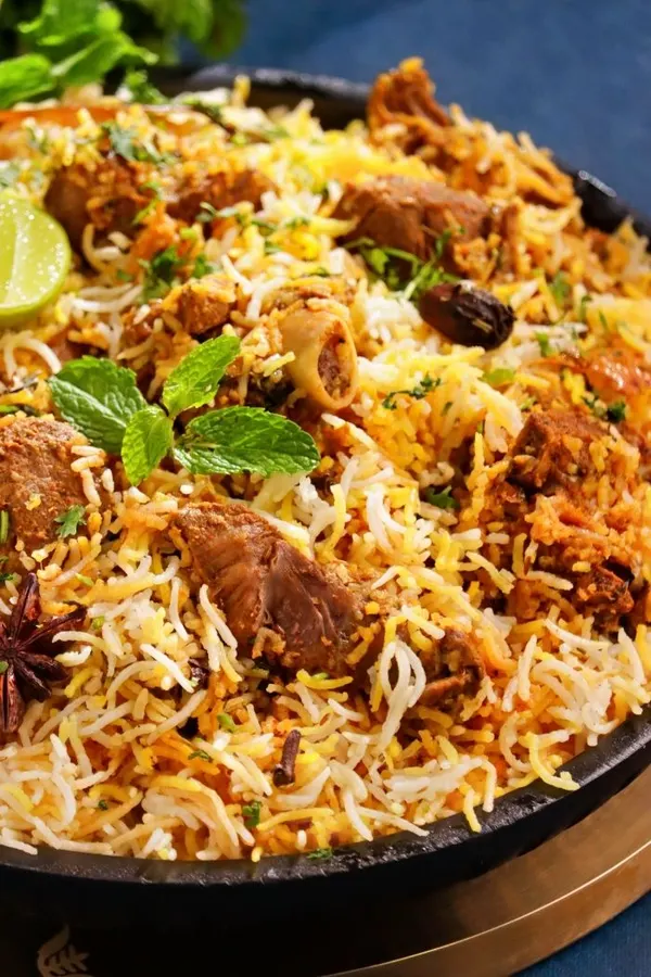 Hyderabadi Mutton Dum Biryani from द BirYaniz