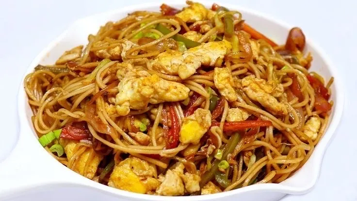 Chicken Chowmein from Giriz Food Hunt